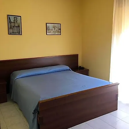 Pino Loricato Hotel 3*